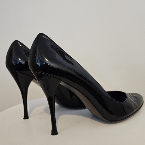 Stuart Weitzman Black Patent Leather Heels - Picture 2 of 14